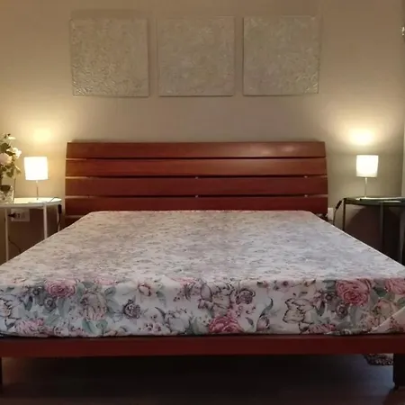Casa Montefinese1 *